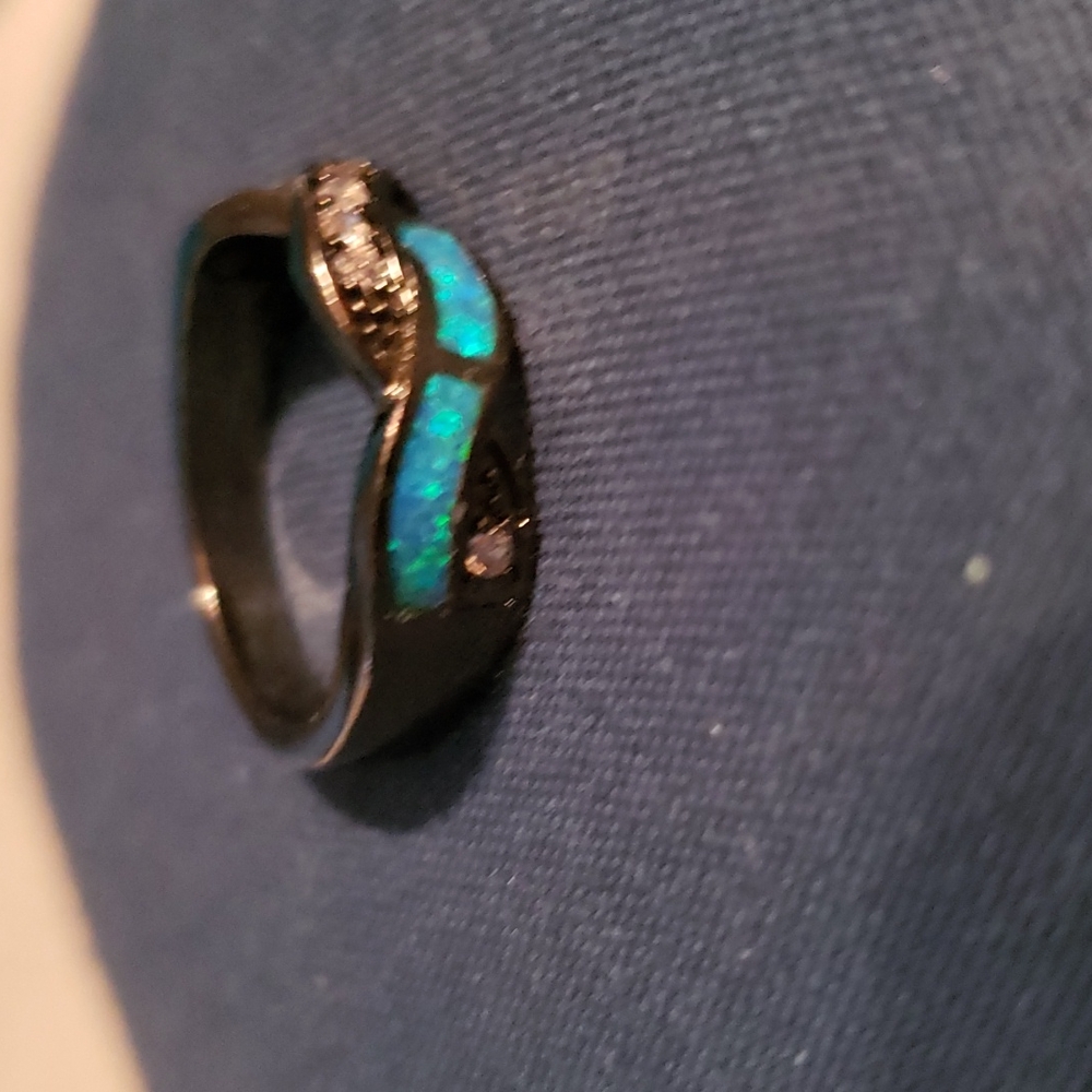 Fire opal Anniversary ring - Picture 4 of 6